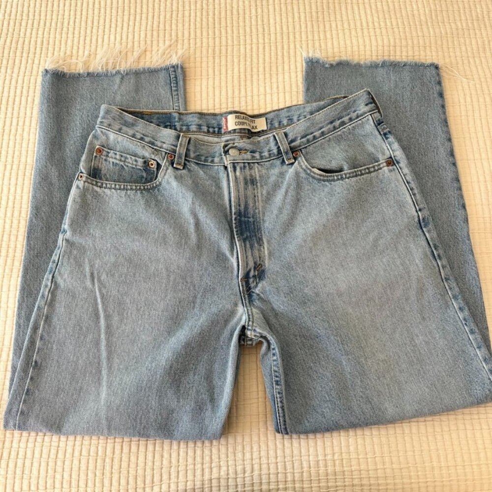 Levis 550 Relaxed Fit Light Wash Denim Tapered Leg Raw Hem Mom Jean 90s - 36